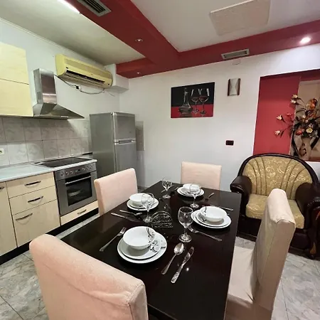 Ajla S Apartamens Apartman