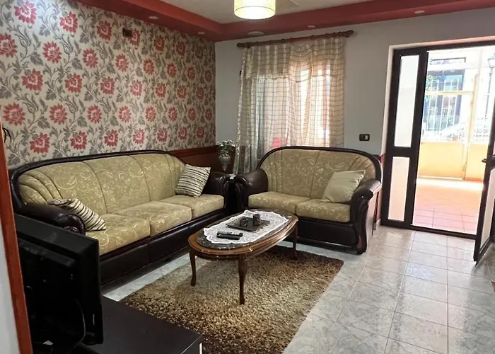 Ajla S Apartamens تيرانا