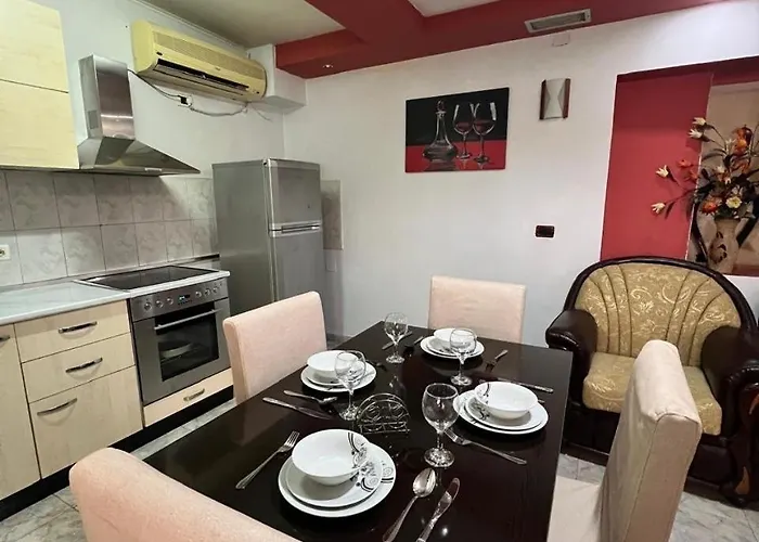 Ajla S Apartamens Lejlighed